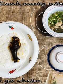 Hình của món Gà chiên nước mắm -Canh mướp nấu ếch (ăn dặm).