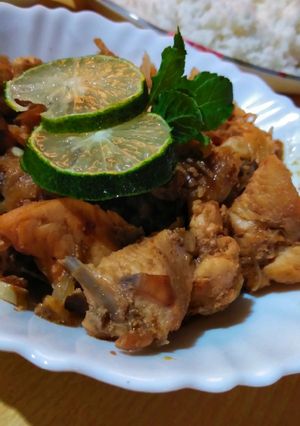 A picture of Dahi Chicken.