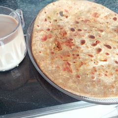 A picture of Mix vegetable paratha.
