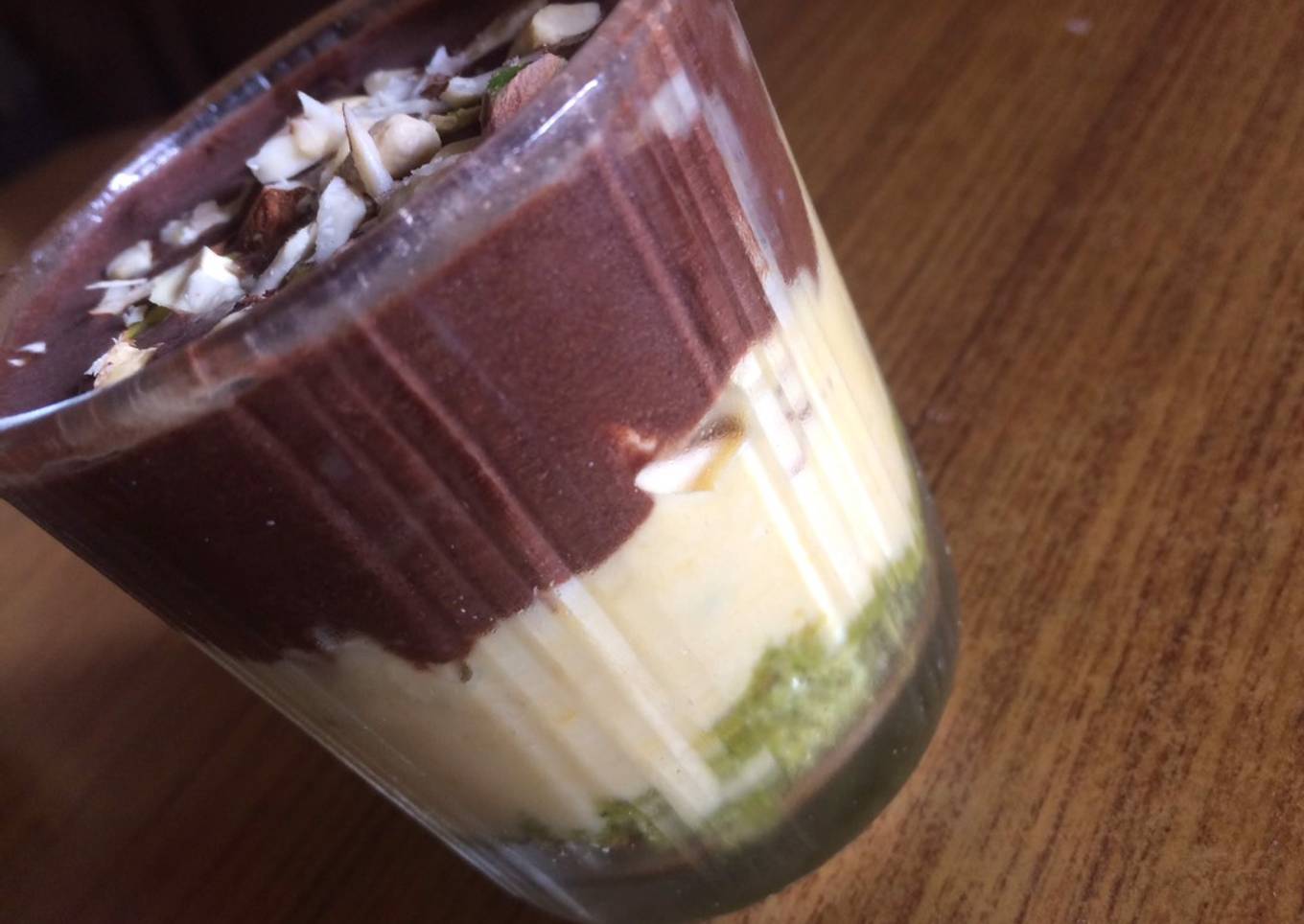 3 Layer Pudding Chocolate Mango Pista