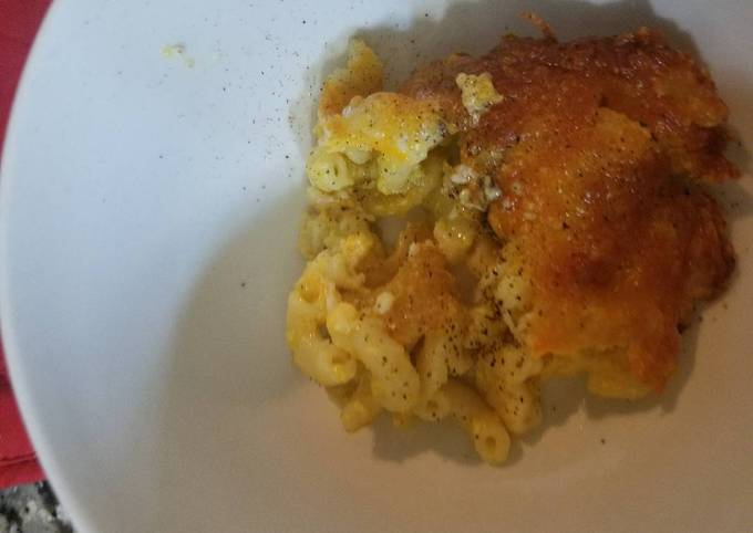 Steps to Prepare Super Quick Homemade My Mom&#39;s Baked Macaroni and Cheese