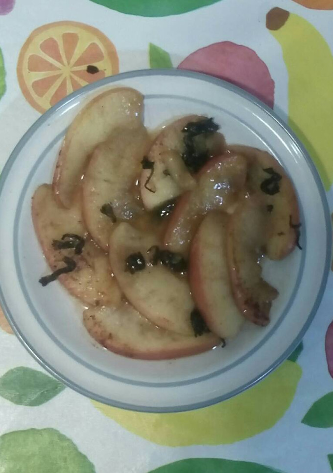 Una foto de Manzana frita al té verde y sirope de agave