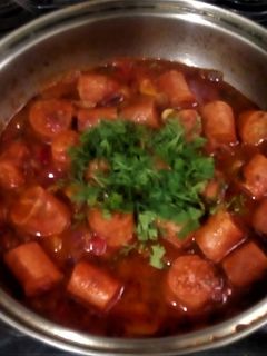 Una foto de Salchichas Guisadas con Tomate🍅