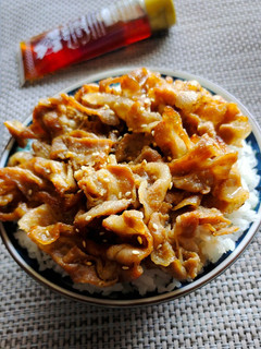 蜜汁味噌燒肉丼飯 的食譜成品照片
