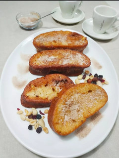 Una foto de Torrijas de Semana Santa tradicionales