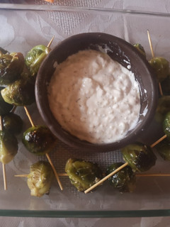 Una foto de Brochettes de Repollitos de Bruselas