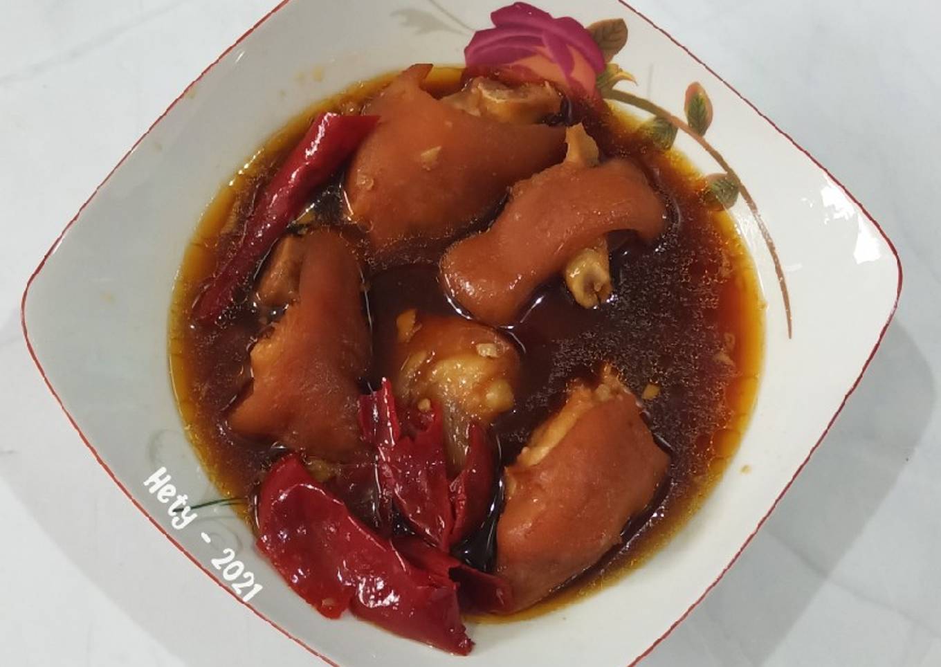 Kaki Babi Ayam Pedas