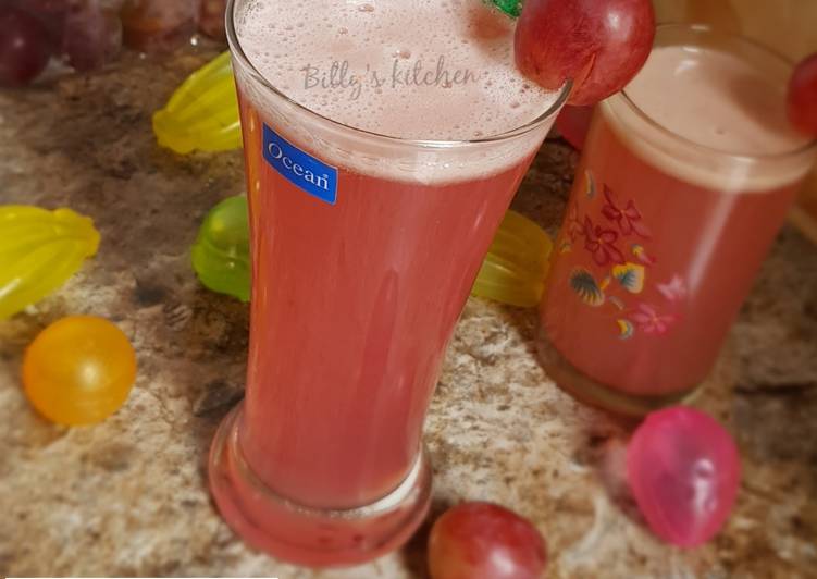 Recipe of Quick Grapes juice