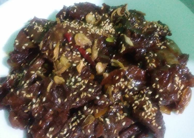 Daging teriyaki lada hitam