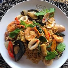 A picture of 🧑🏽‍🍳🧑🏼‍🍳 How To Make Thai Drunken Noodles At Home • Pad Kee Mao Recipe |ThaiChef Food.