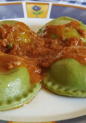 Una foto de Sorrentinos Verdes (acelga y queso) 🧀🥬