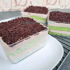 A picture of Ice Milo Cake.