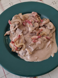 Una foto de Solomillo de cerdo con salsa de paté
