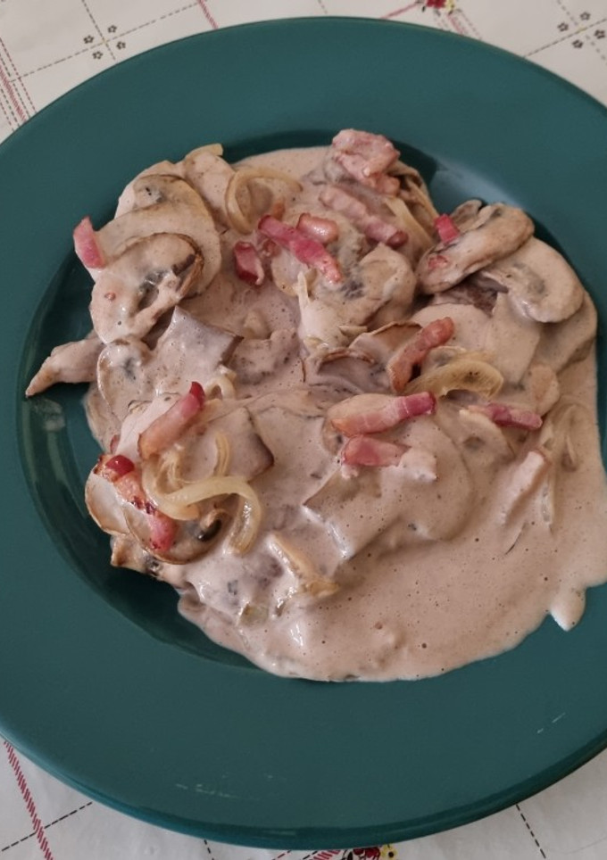 Una foto de Solomillo de cerdo con salsa de paté