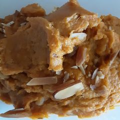 A picture of Roasted Sweet Potato Puree with almonds.