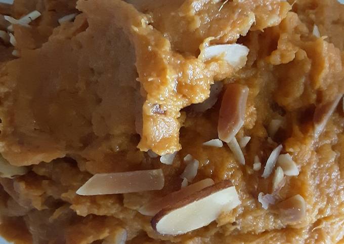 Roasted Sweet Potato Puree with almonds