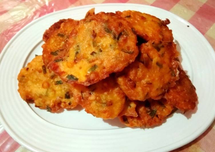 Resep Bakwan Jagung Ndeso (Pelas), Lezat Sekali