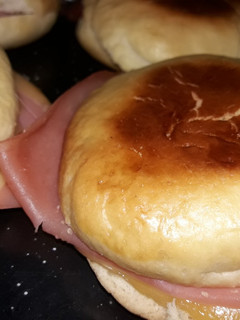 Una foto de • Pan para hamburguesa o chip 🍔 •