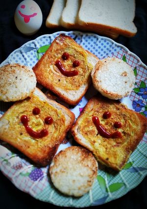 ব্রেড টোস্ট(Bread toast recipe in bengali) রেসিপির প্রধান ছবি