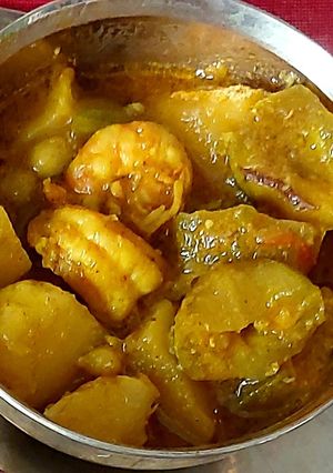 আলু পটল চিংড়ি (Aloo Potol chingri recipe in Bengali) রেসিপির প্রধান ছবি