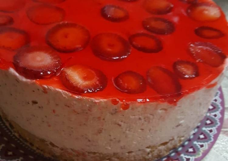 Strawberry mousse cheese cake