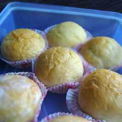 A picture of Roti abon tanpa ulen (empuk).