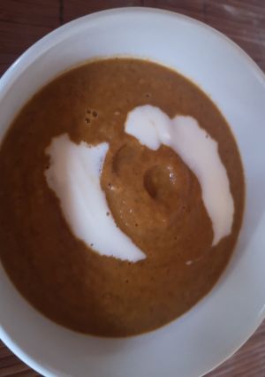 Una foto de Sopa caribeña de porotos negros