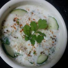 A picture of Cucumber Raita.