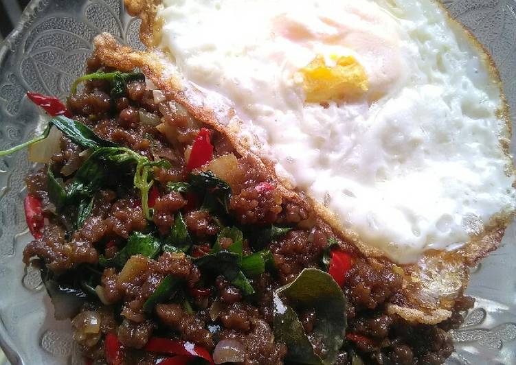 Tumis Daging Sapi Cincang Kemangi ala Thai