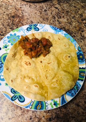 A picture of Avocado Chapati (Indian Bread).