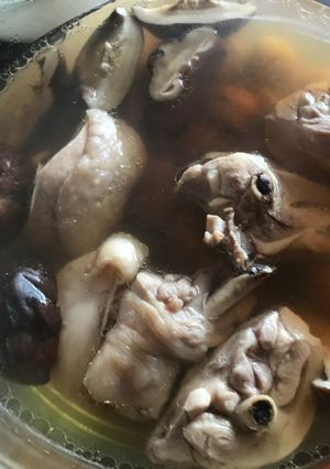 栗子香菇雞湯（大同電鍋） 的食譜成品照片
