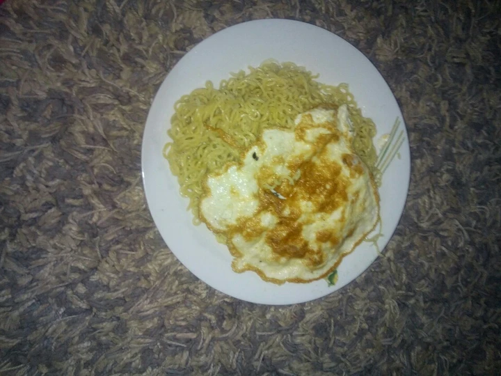 Easy Way Make Recipe Plain noodle and egg that is Can Pamper Your Tongue, Addictive}