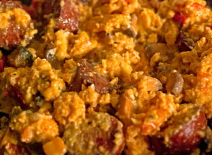 Una foto de Huevos pericos con chorizo