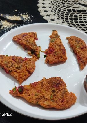વેજ ઓટ્સ પેનકેક(Veg oats pancake in Gujarati) રેસીપી મુખ્ય ફોટો