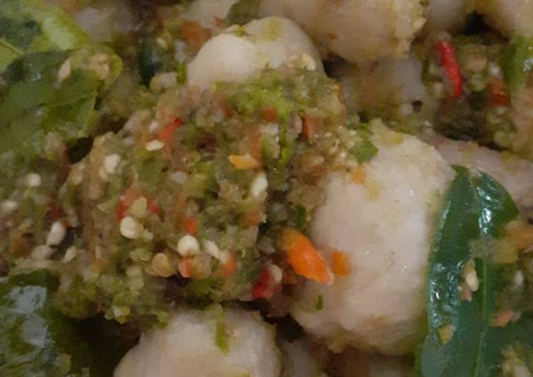 Pentol pedas daun jeruk...☺