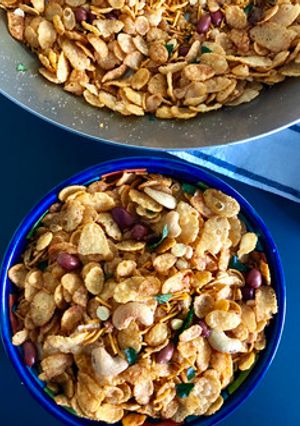 A picture of Corn flakes Chivda.