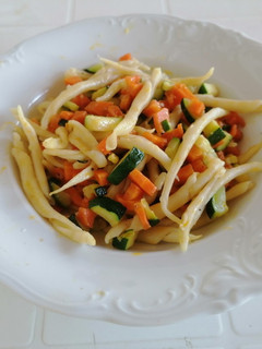 Foto di Trofie carote e zucchine