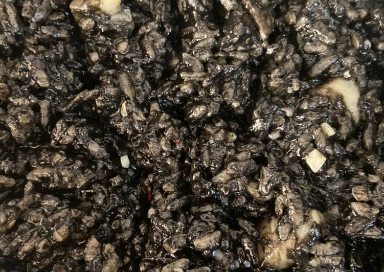 Arroz negro con sepia