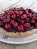 Crostata al cioccolato e ciliegie