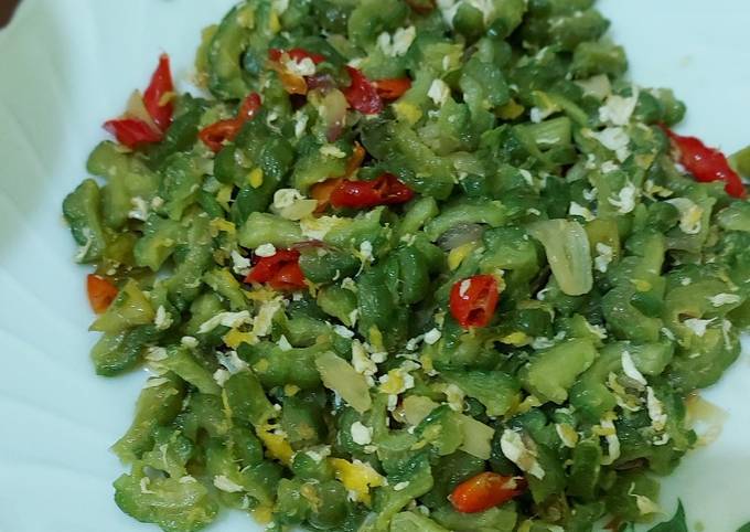 Ternyata ini loh! Resep memasak Tumis pare telur dijamin nagih banget