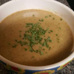 A picture of roasted broccoli mushroom soup.