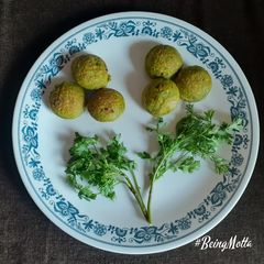 A picture of Oats-Moong Dal Appe.