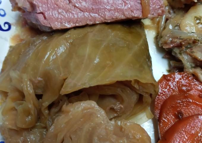 Step-by-Step Guide to Make Homemade Corned Beef with Cabbage Instapot