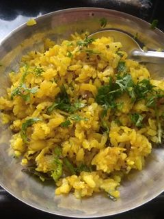 बटाटा पोहे रेसिपी चे मुख्य फोटो