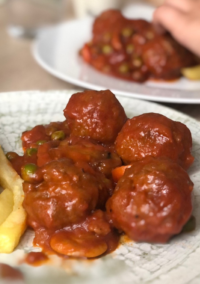 Una foto de Albóndigas a la jardinera