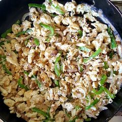 A picture of Onion Pepper Scrambled Eggs.