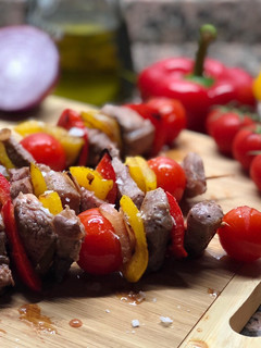 Una foto de Brochetas de ternera gallega