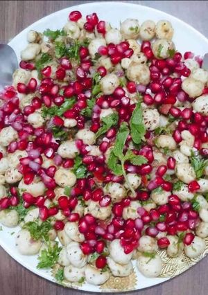 मखाना चाट(makhana chaat recipe in hindi) रेसिपी मुख्य फोटो