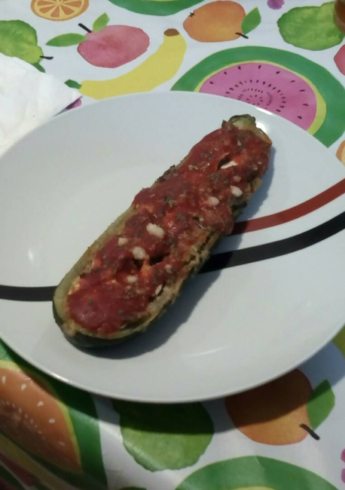 Una foto de Calabacines rellenos de carne de pato