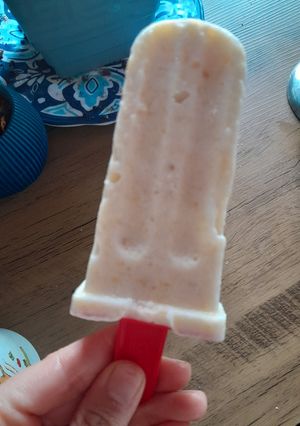 Una foto de Helado de durazno y banana